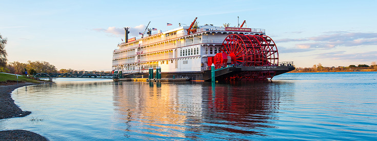 American Queen riveer cruise ship American Queen riveer cruise ship